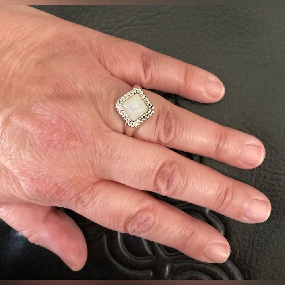 Ring - Picture 2 of 7